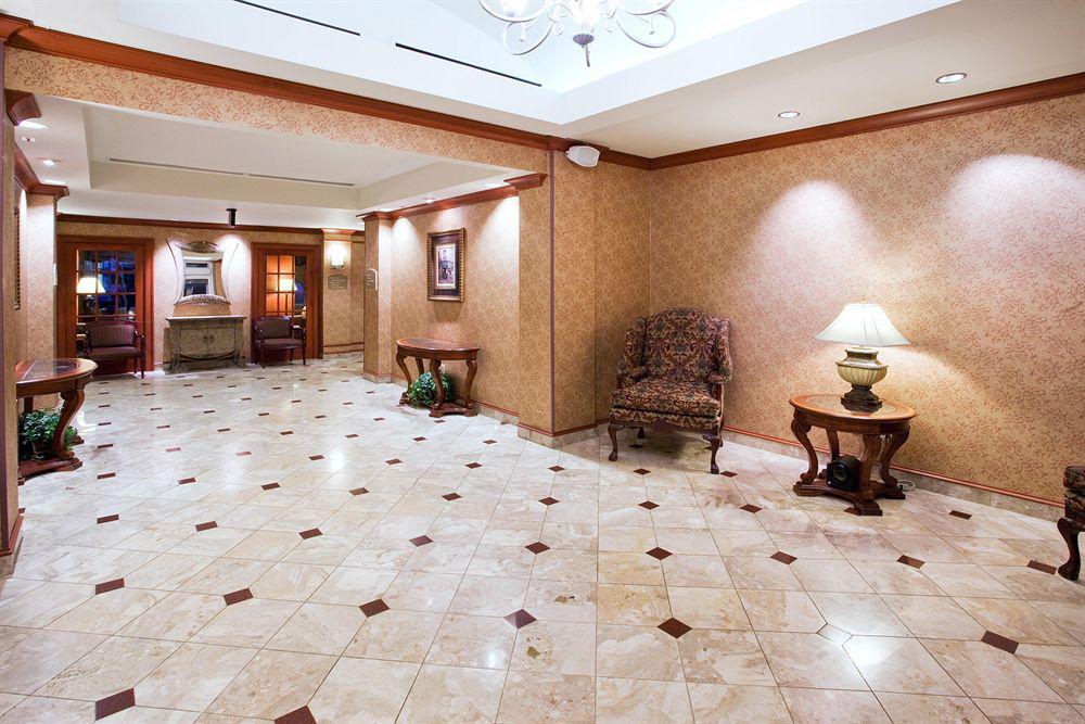 Holiday Inn Express Hotel & Suites Grand Rapids-North By Ihg Walker Interior foto