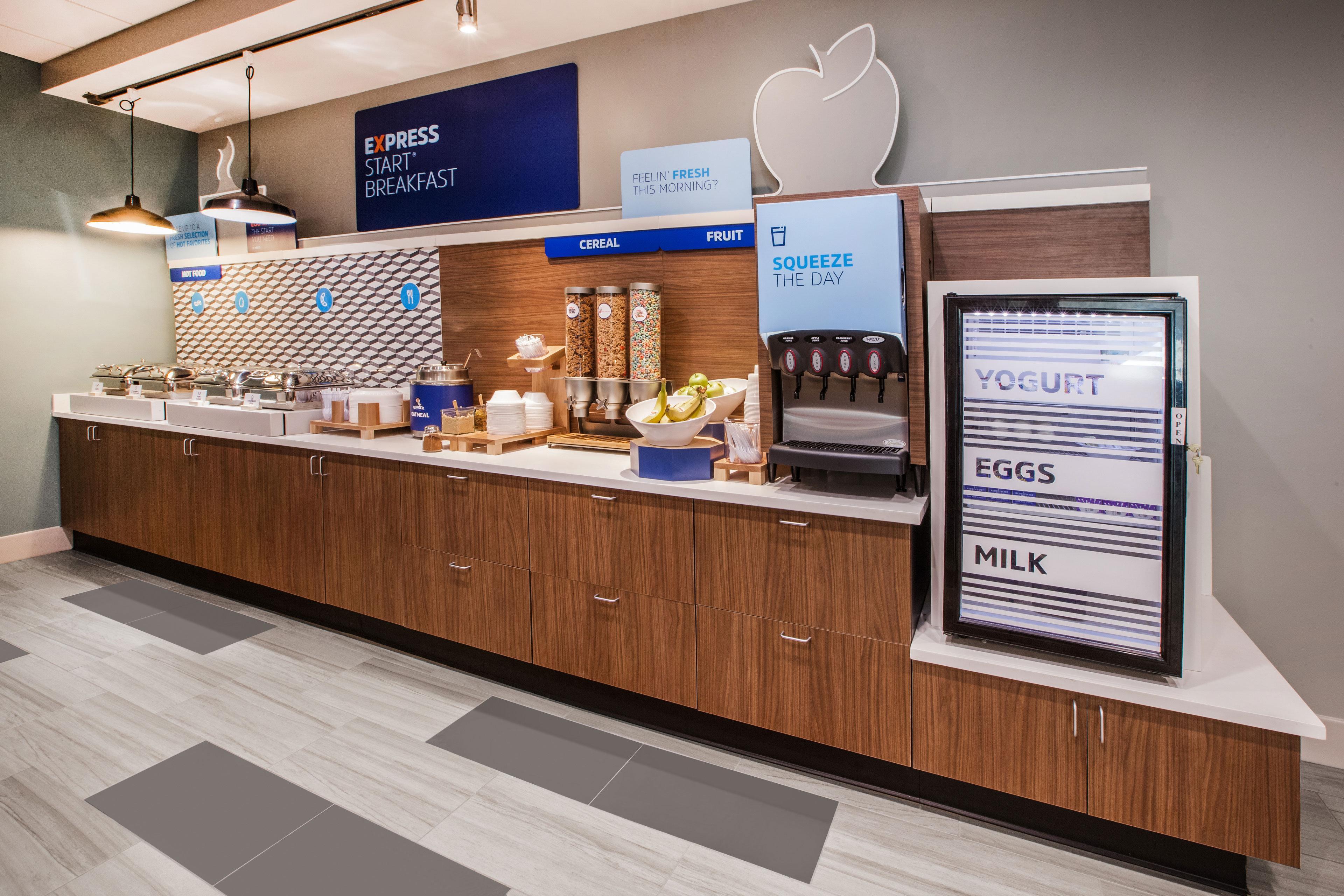 Holiday Inn Express Hotel & Suites Grand Rapids-North By Ihg Walker Exterior foto