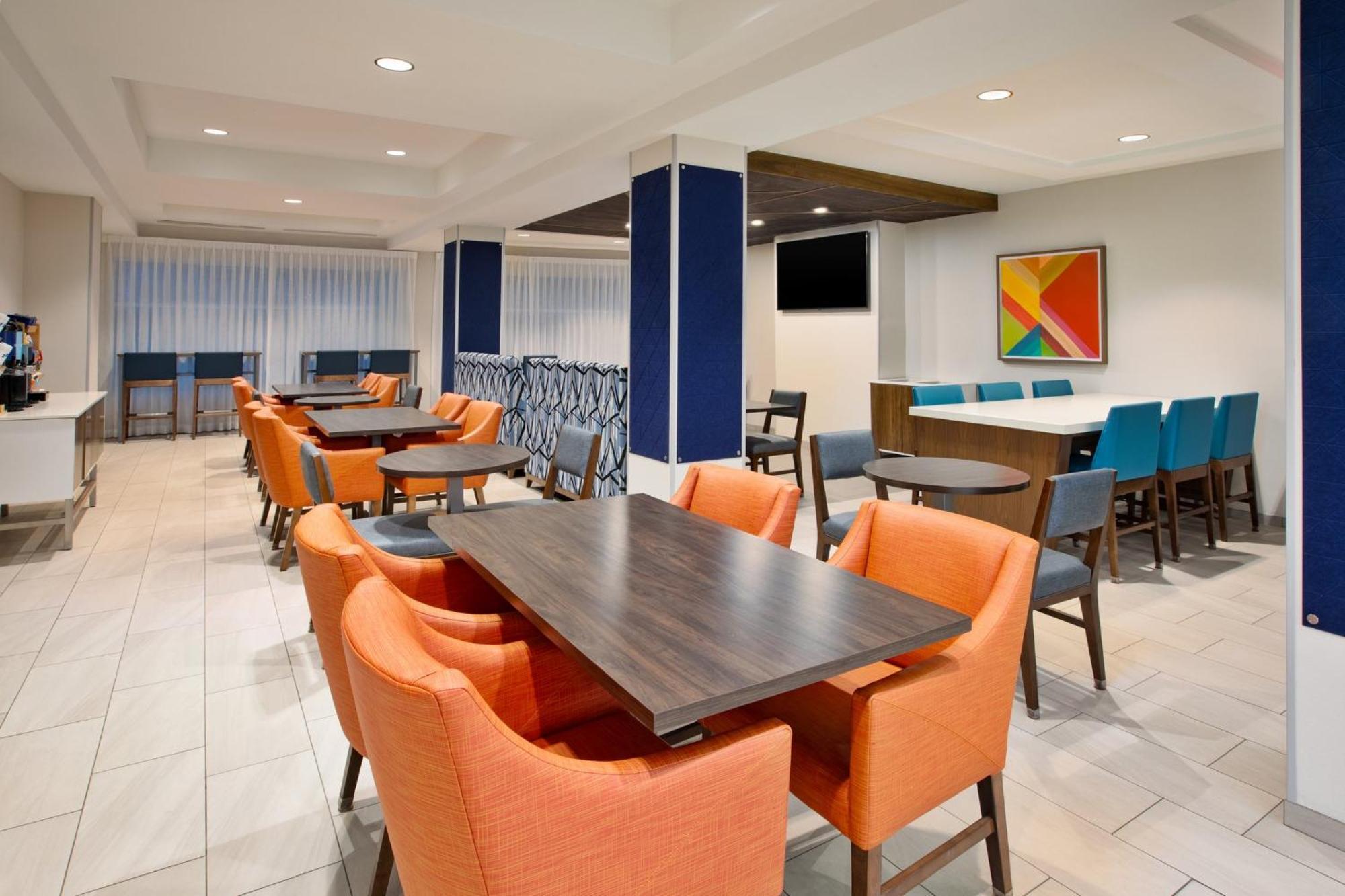 Holiday Inn Express Hotel & Suites Grand Rapids-North By Ihg Walker Exterior foto