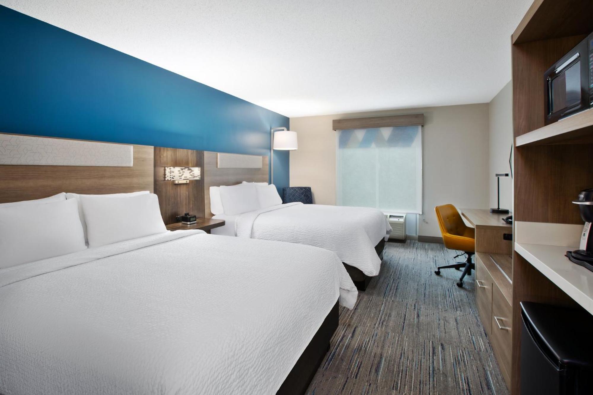 Holiday Inn Express Hotel & Suites Grand Rapids-North By Ihg Walker Exterior foto