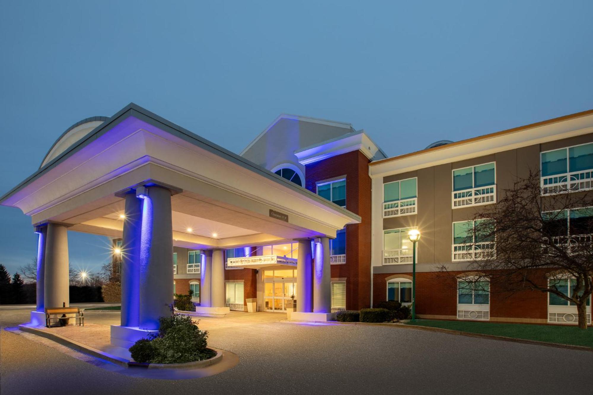 Holiday Inn Express Hotel & Suites Grand Rapids-North By Ihg Walker Exterior foto